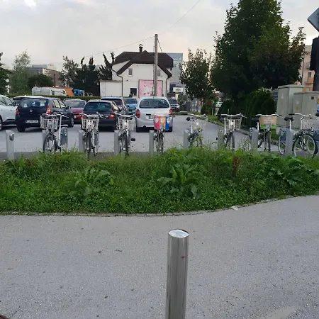 Victoria Apartment *