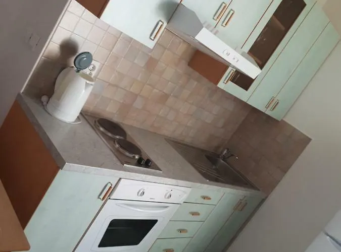 Victoria Apartment *